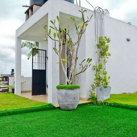 Furnished Apartment At Colombo Suburbs Nawala Rajagiriya Bagian luar foto