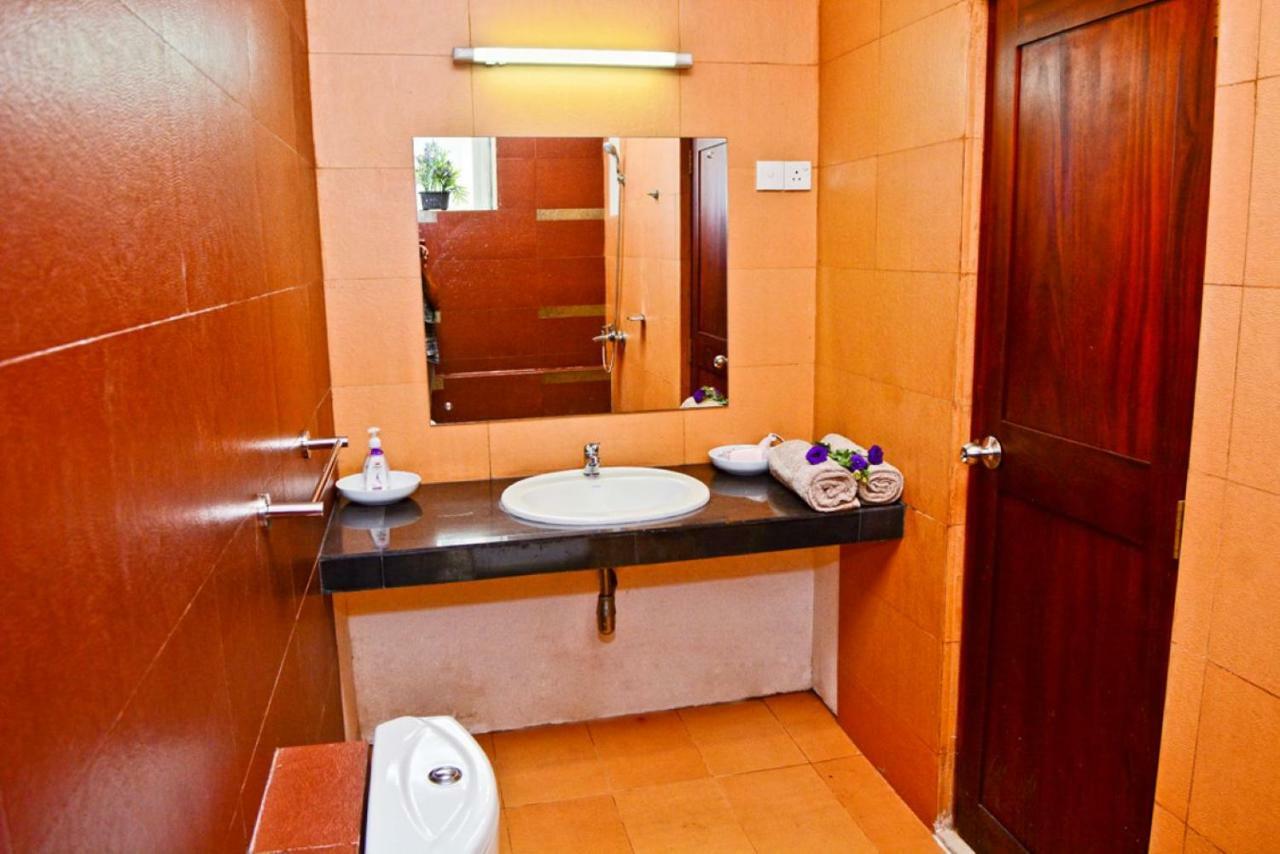 Furnished Apartment At Colombo Suburbs Nawala Rajagiriya Bagian luar foto