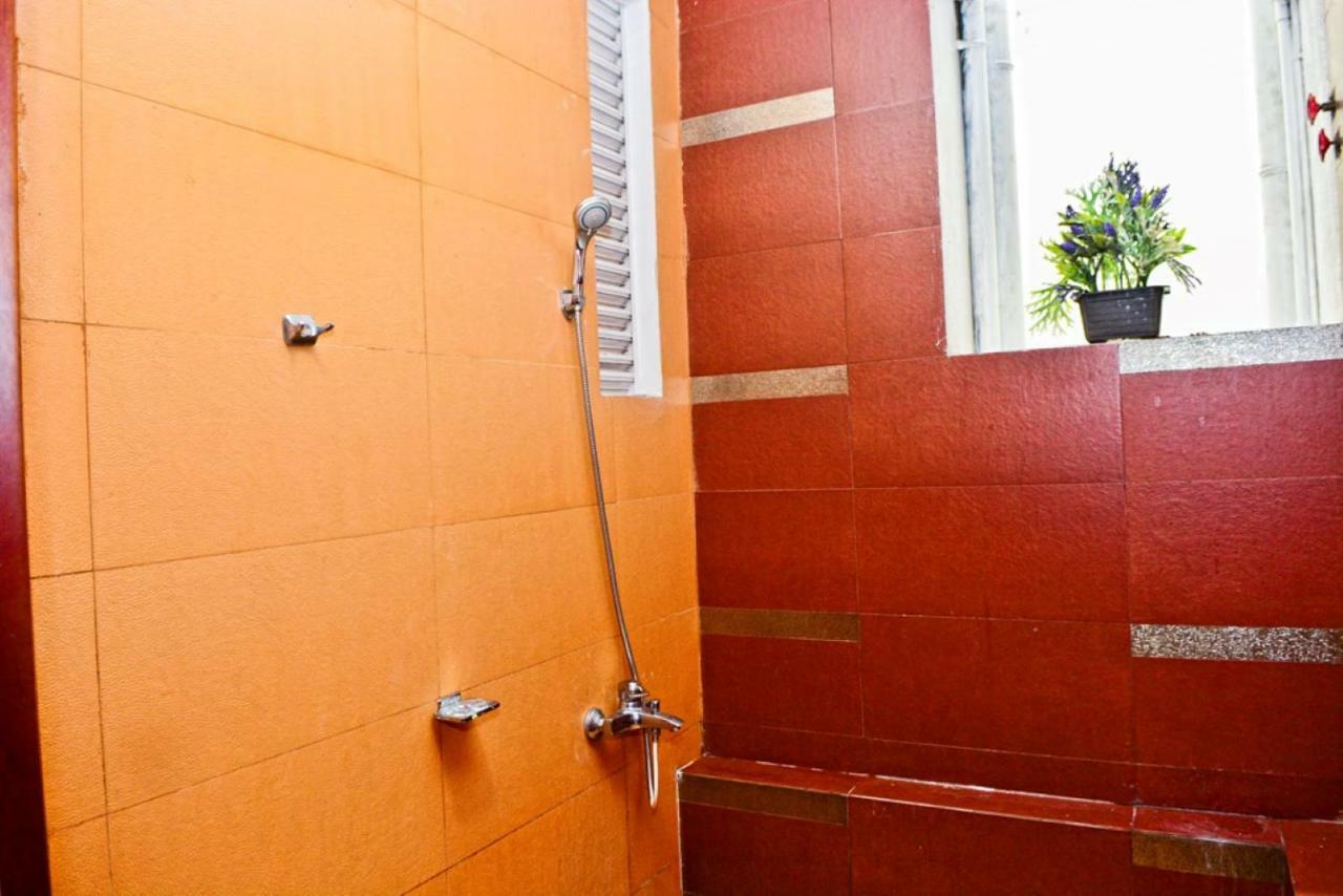 Furnished Apartment At Colombo Suburbs Nawala Rajagiriya Bagian luar foto